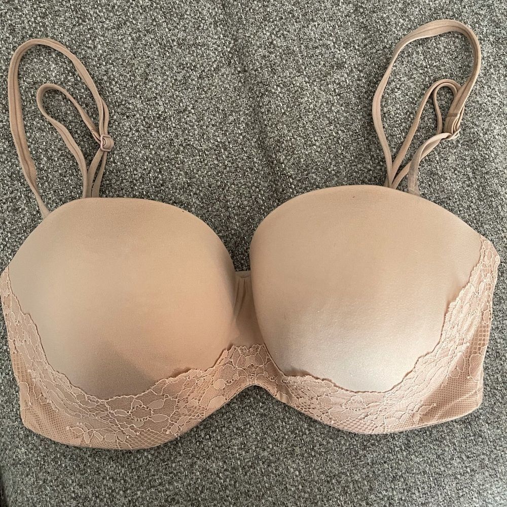 Victoria’s Secret Body by Victoria Nude Bra